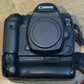 Canon 5DM4