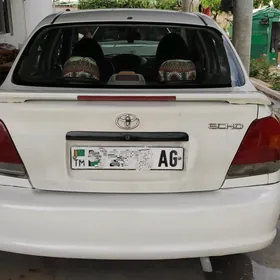 Toyota Echo 2003