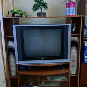 Телевизор с подставкой и тюнер