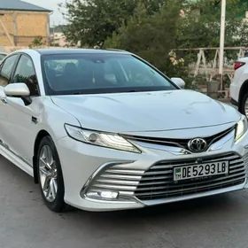Toyota Camry 2020
