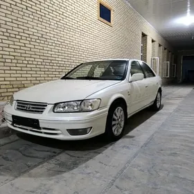 Toyota Camry 2000
