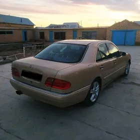 Mercedes-Benz E320 1998