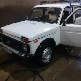 Lada Niva 1995