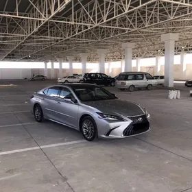 Lexus ES 350 2019