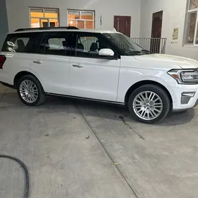 Ford Expedition 2022