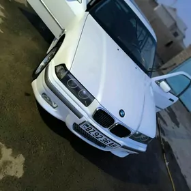 BMW 320 1992