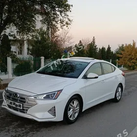Hyundai Elantra 2019