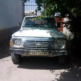 Nissan Patrol 1993