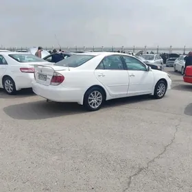 Toyota Camry 2004