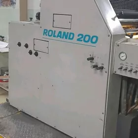 ROLAND 200