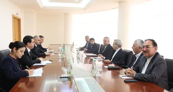 Türkmenistanyň DIM-nde Eýran bilen parlamentara gatnaşyklar maslahatlaşyldy