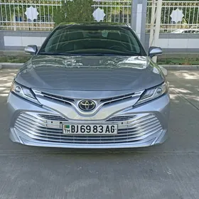 Toyota Camry 2018