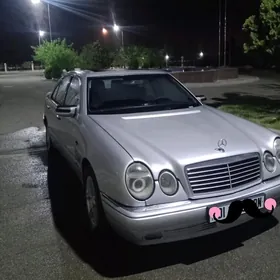 Mercedes-Benz E320 1999