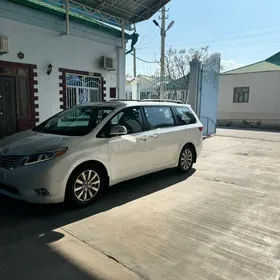 Toyota Sienna 2017