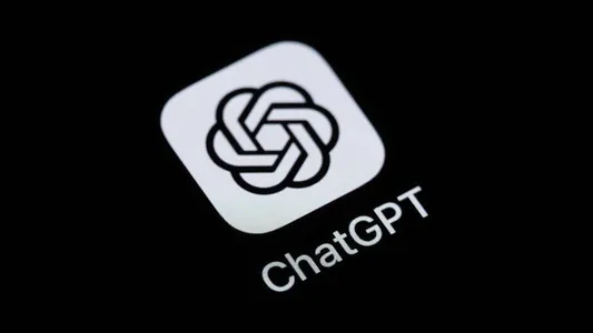ChatGPT dünýäniň iň meşhur 5 saýtynyň biri boldy