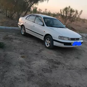 Toyota Carina 1995