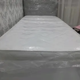spalnyÿ krowat