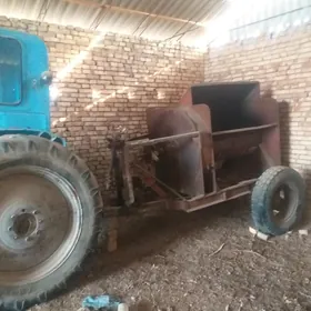 MTZ T-28 2002