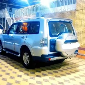 Mitsubishi Pajero 2007