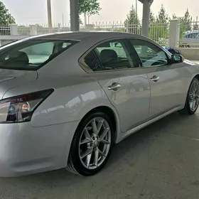 Nissan Maxima 2011