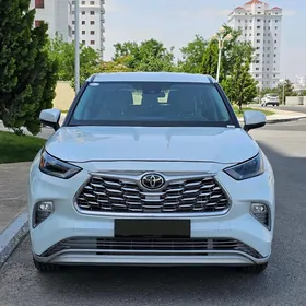 Toyota Highlander 2022
