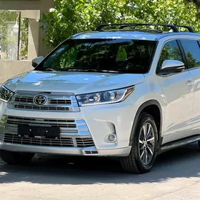 Toyota Highlander 2018