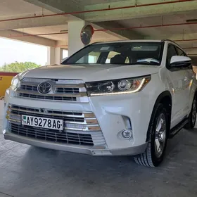 Toyota Highlander 2018