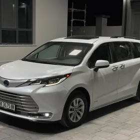 Toyota Sienna 2021