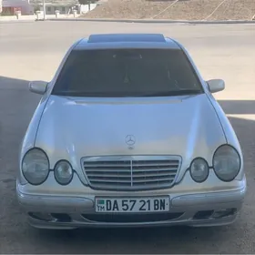 Mercedes-Benz E320 1999