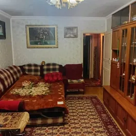9 микр 3/2 этаж 3комнат