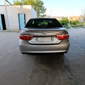 Toyota Camry 2016