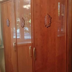 шифоньер