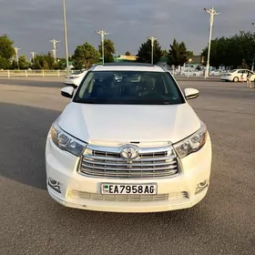 Toyota Highlander 2016