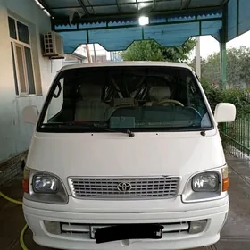 Toyota Hiace 2004