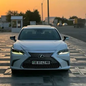 Lexus ES 350 2019