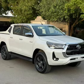 Toyota Hilux 2024