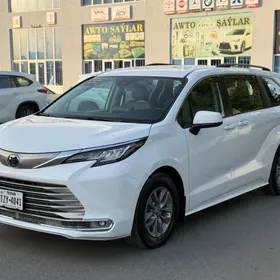 Toyota Sienna 2022
