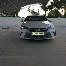 Toyota Camry 2016