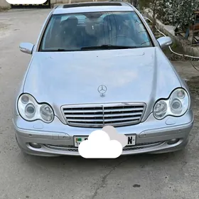 Mercedes-Benz C320 2001