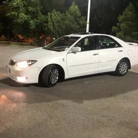 Toyota Camry 2005