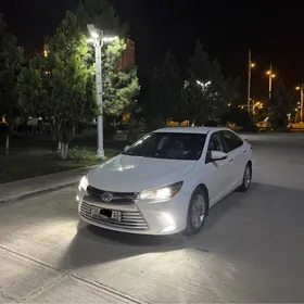 Toyota Camry 2017