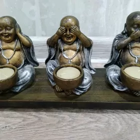 Статуэтки