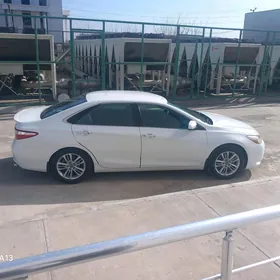 Toyota Camry 2017