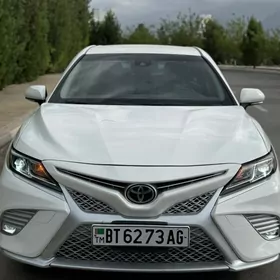 Toyota Camry 2018