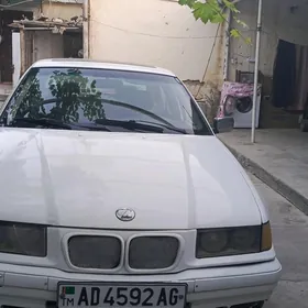 BMW 320 1992