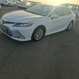 Toyota Camry 2020