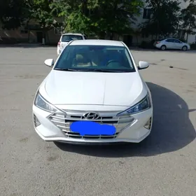 Hyundai Elantra 2019