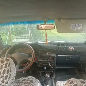 Toyota Corona 1991