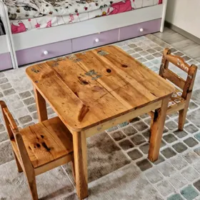 Детский столик