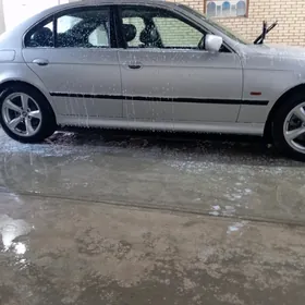 BMW E39 2001